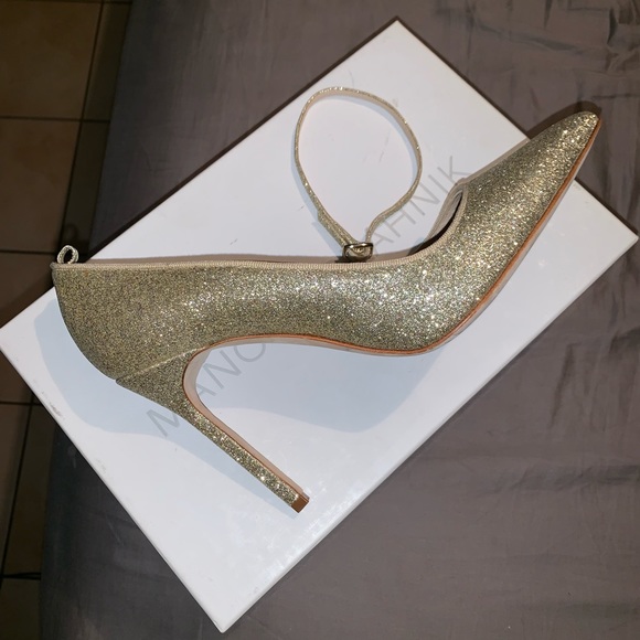 MONOLO BLAHNIK GOLD GLITTER HEELS - Picture 2 of 7